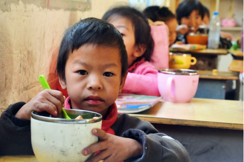 家电业联合发起“小厨房 大公益”活动，MILAN.COM为安徽贫困学校